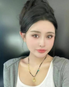 �����Ը���Ů��